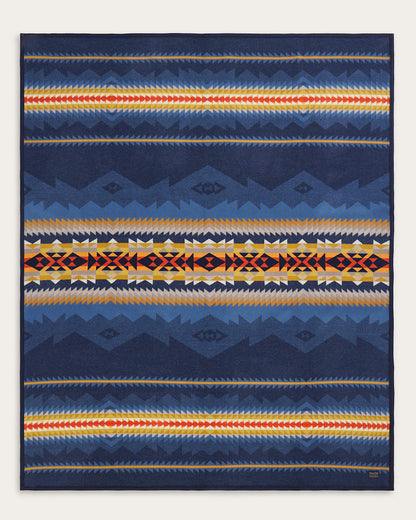 Pendleton Shop Luxurious Cascadia Blanket: Cozy Comfort