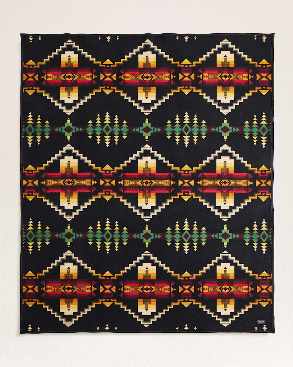 Pendleton Shop the Four Corners Blanket - Cozy Up in Style!