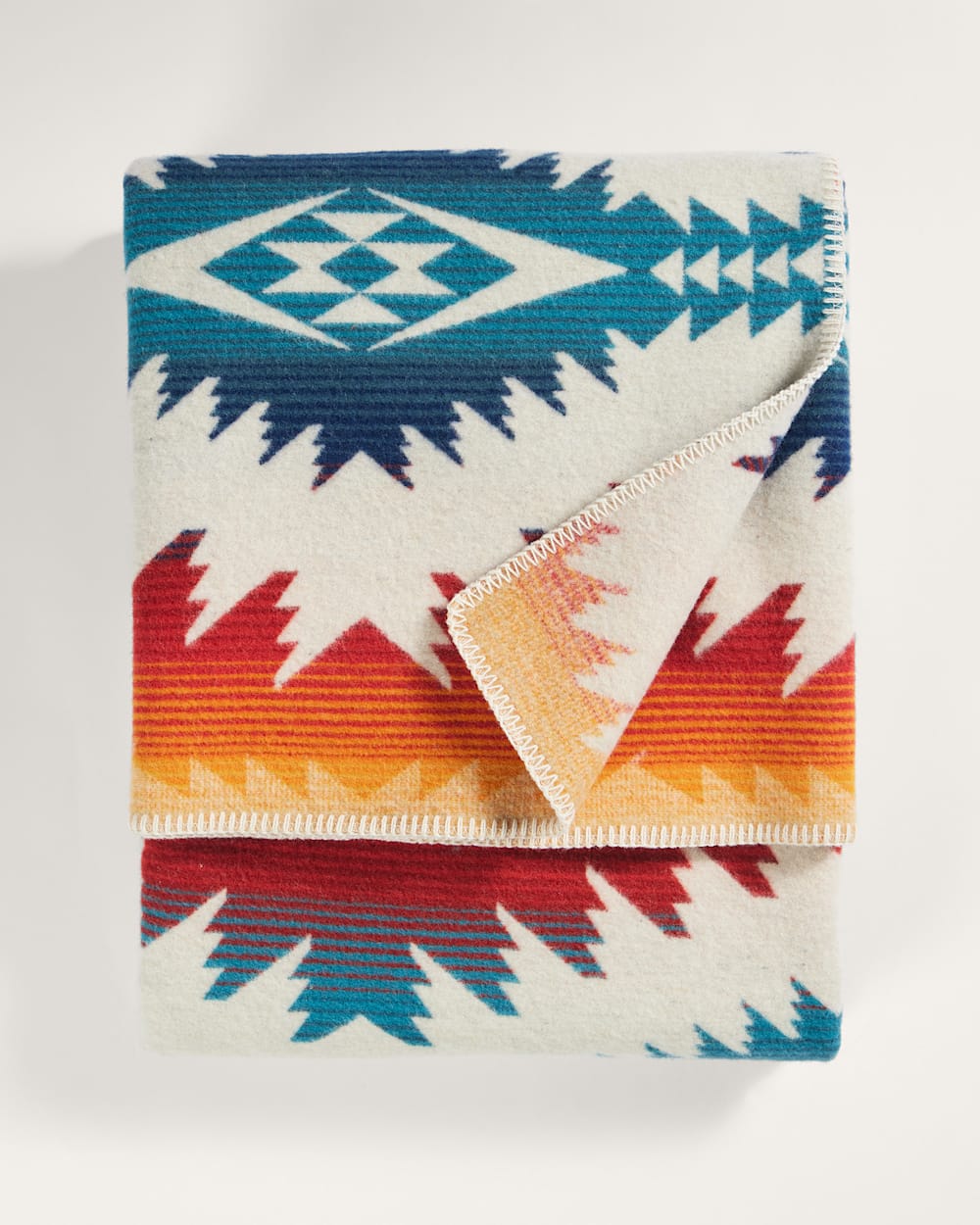 Pendleton Shop Sunset Pass Cozy Blanket: Stylish Comfort
